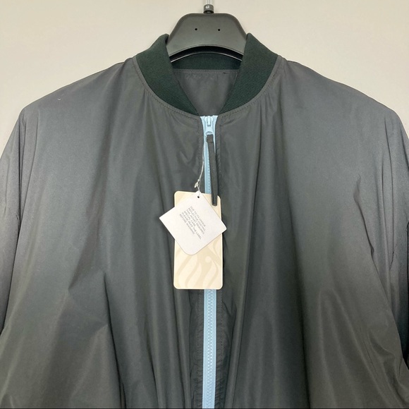 Fabletics Willow Woven Reflective Jacket Women’s Size XXL Full Zip Puff Sleeves - Picture 4 of 9